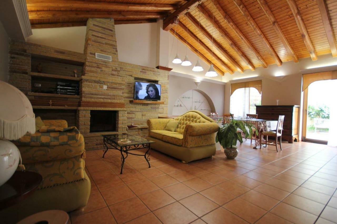 B&B Cortile Aurora Bronte Eksteriør bilde