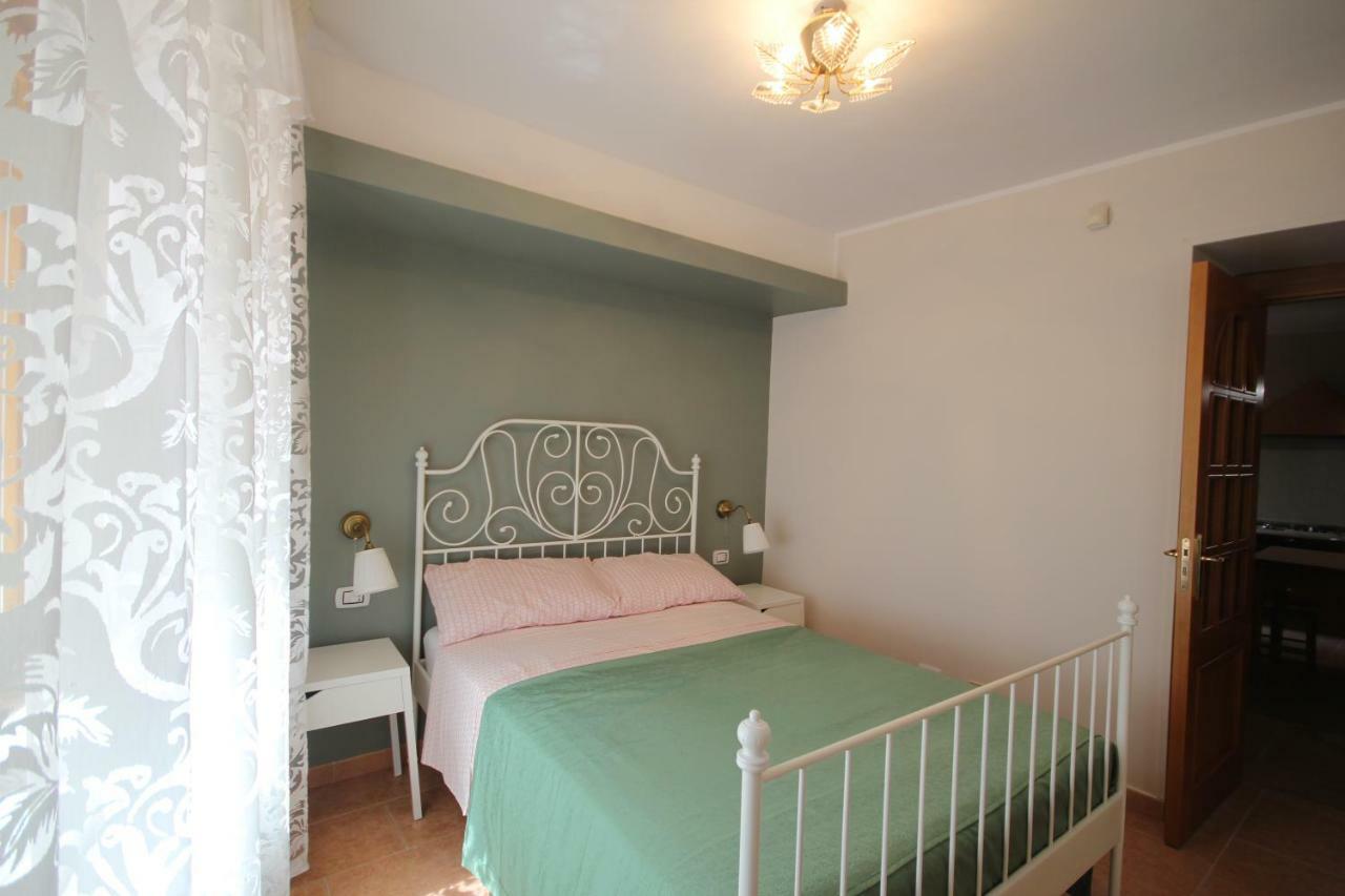 B&B Cortile Aurora Bronte Eksteriør bilde
